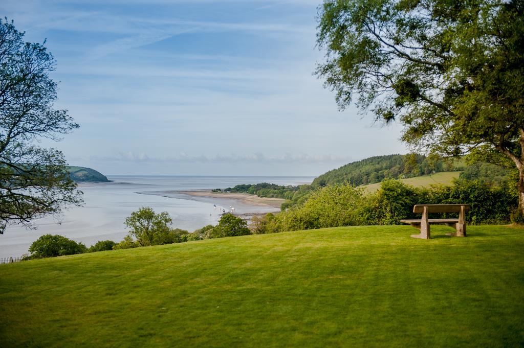 Mansion House Llansteffan Guest House Carmarthen Exterior photo