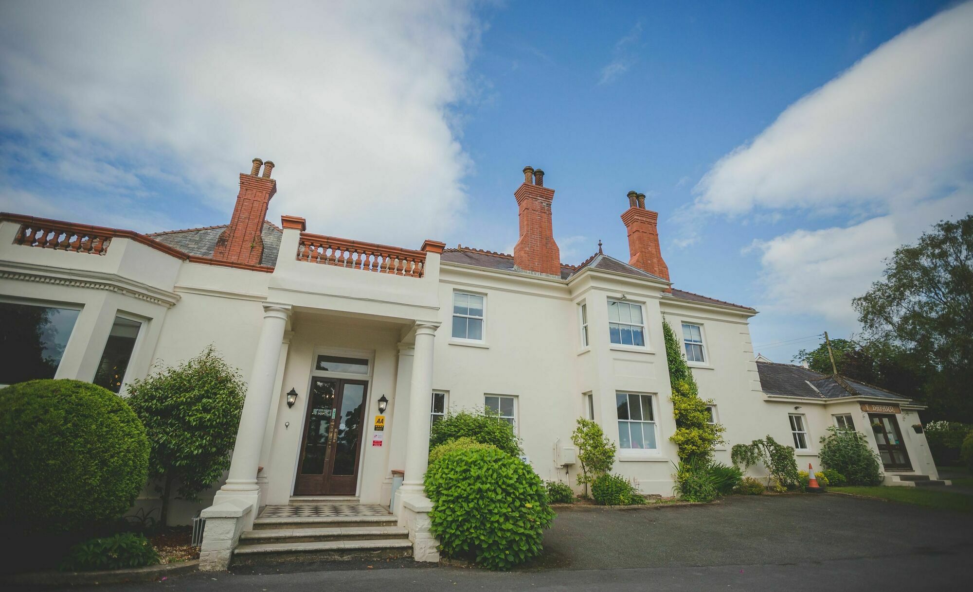 Mansion House Llansteffan Guest House Carmarthen Exterior photo